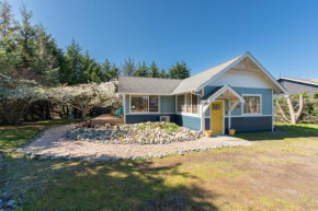 Sequim Escape with Gas Grill and Deck, Walk to Beach!